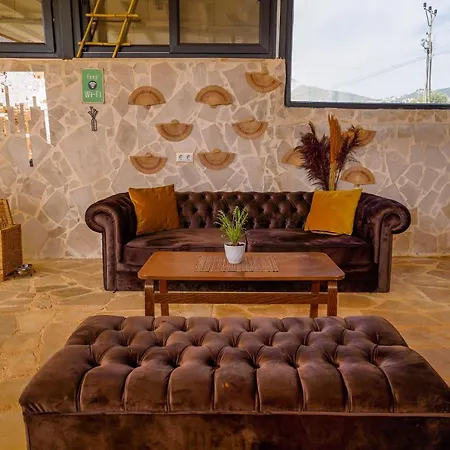 Mojo Sunset Boutique קס